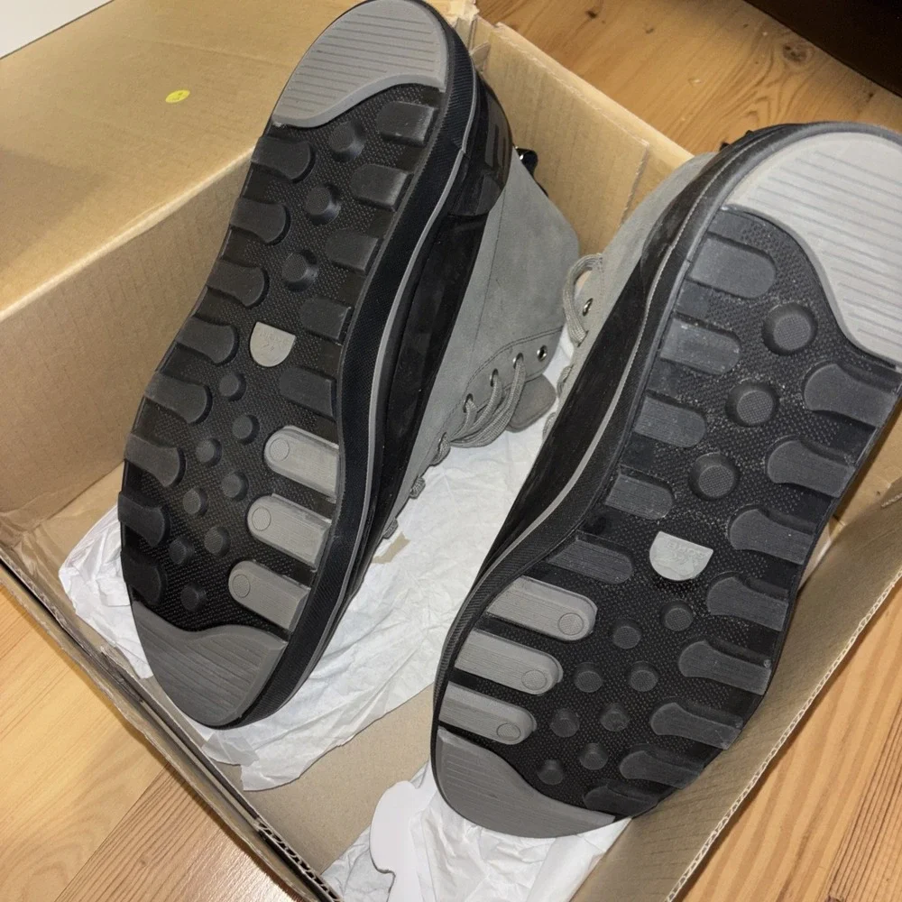 NIB $196 SOREL 12 Cheyanne Metro II Sneaker Waterproof Boots Quarry Gray Black
